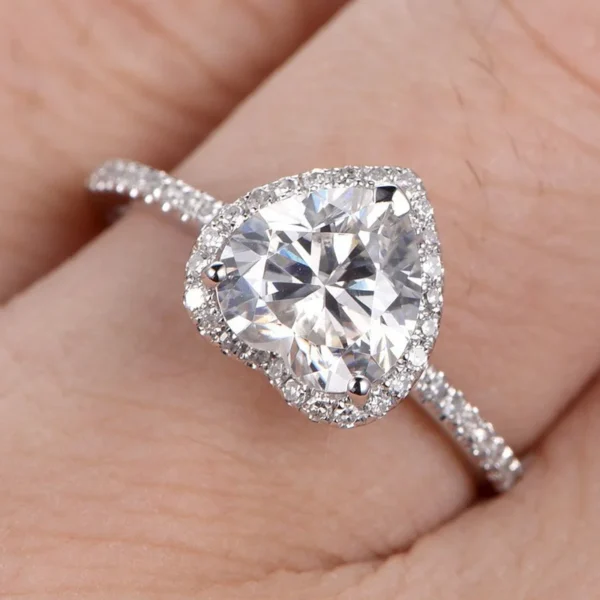 Luxury Silver Color Heart Ring for Women Exquisite Fashion Metal Inlaid White Zircon Stones Wedding Ring Engagement Jewelry - Image 4